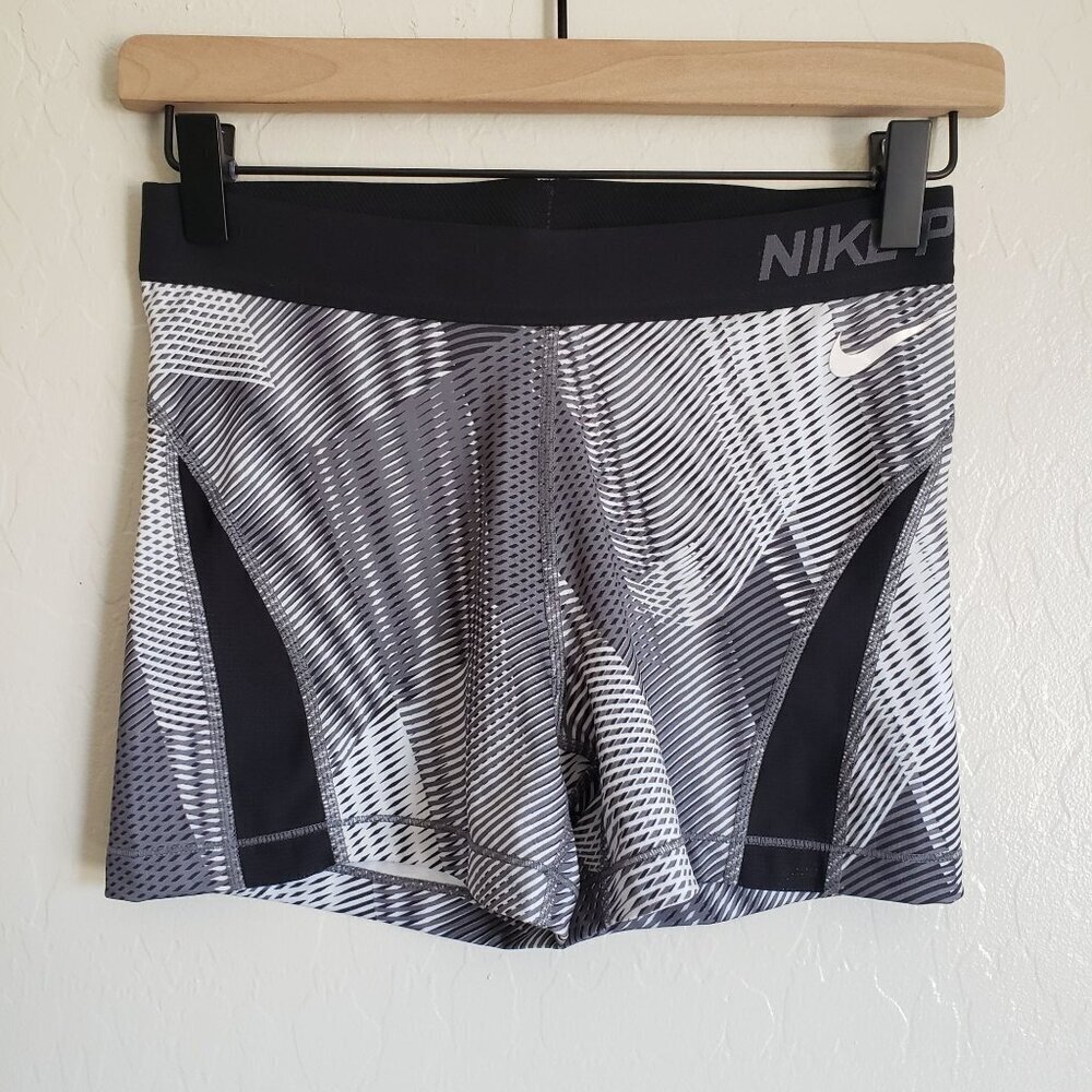 Nike Pro Hypercool Frequency Training Shorts Printed Grey/Black Women's Med NEW